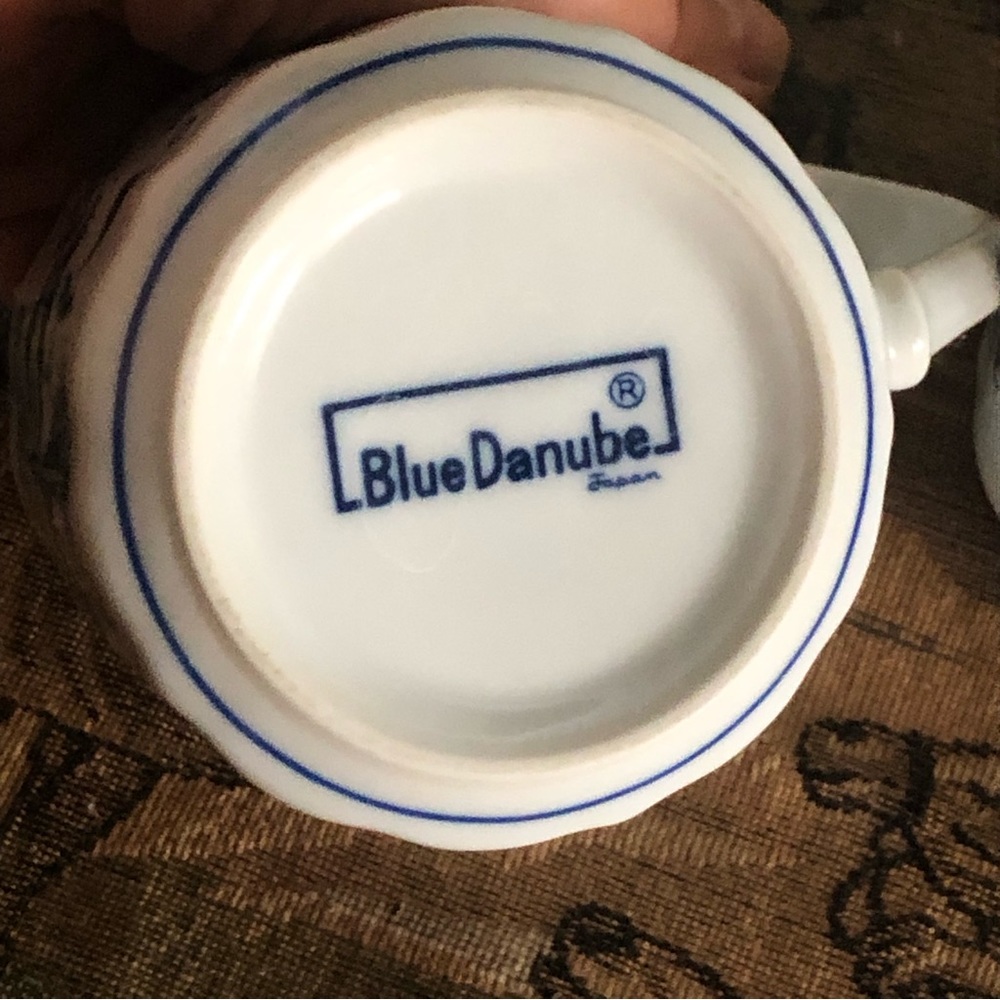 2 Vintage Blue Danube Porcelain Mugs - Picture 4 of 6